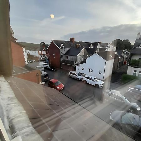 Entire Victoria Park Cardiff Apartment With Free Street Parking Bus 17 And 18 Direct To Cardiff City Centre, Fast Free Wi-Fi エクステリア 写真