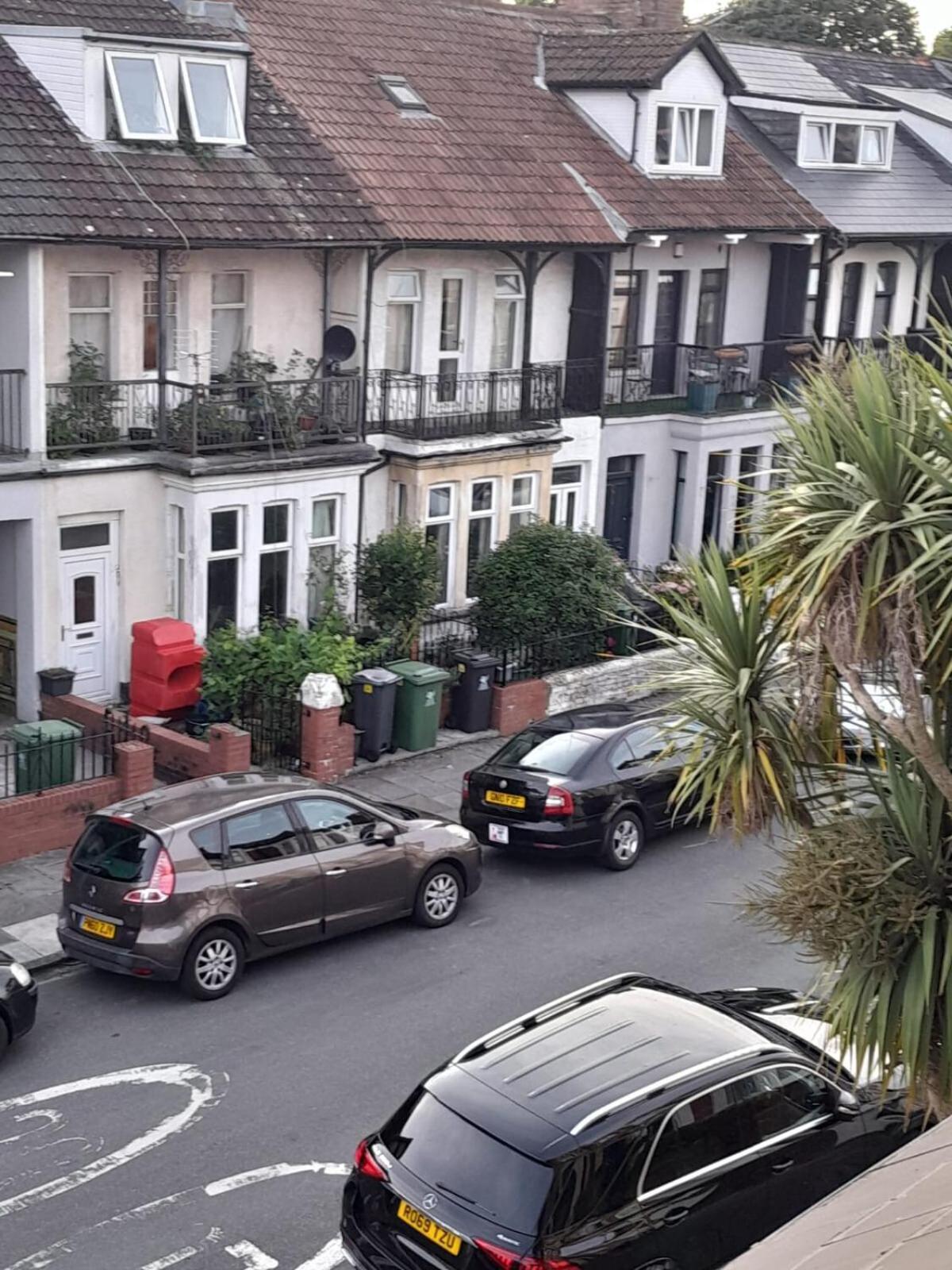 Entire Victoria Park Cardiff Apartment With Free Street Parking Bus 17 And 18 Direct To Cardiff City Centre, Fast Free Wi-Fi エクステリア 写真