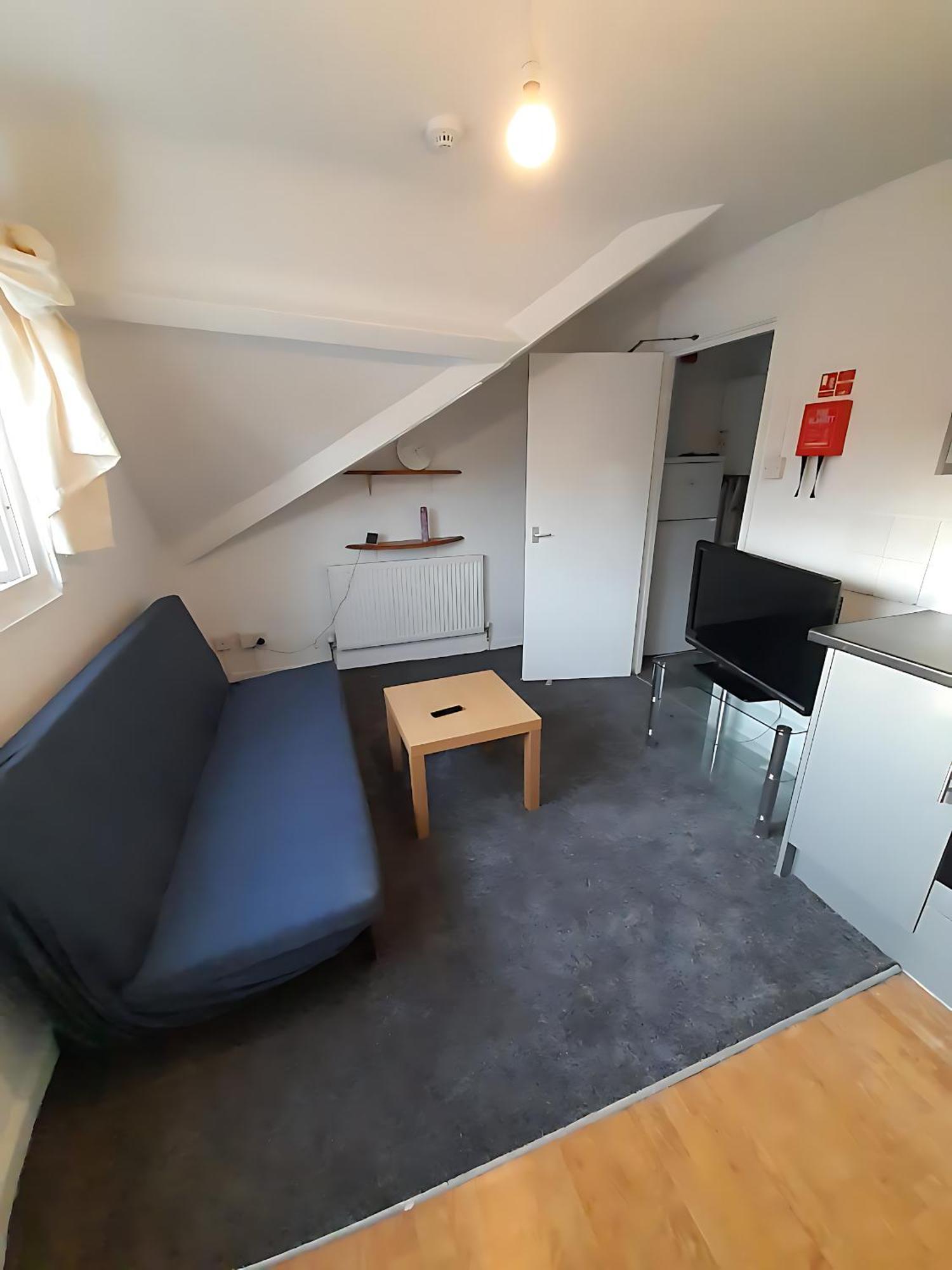 Entire Victoria Park Cardiff Apartment With Free Street Parking Bus 17 And 18 Direct To Cardiff City Centre, Fast Free Wi-Fi エクステリア 写真