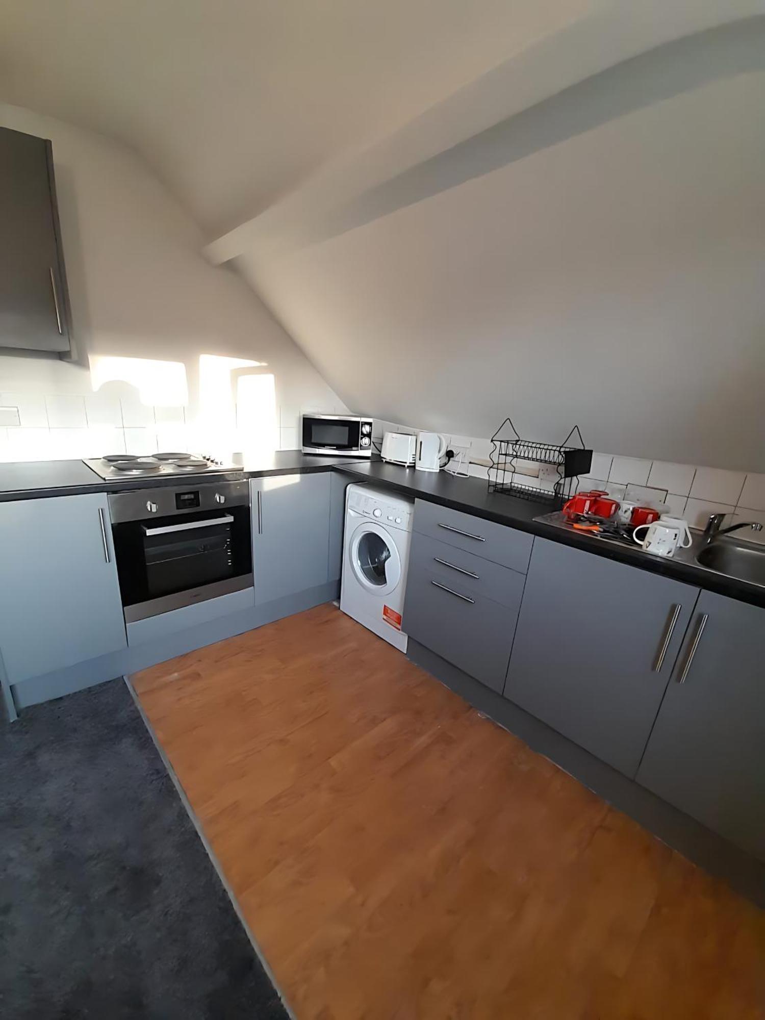 Entire Victoria Park Cardiff Apartment With Free Street Parking Bus 17 And 18 Direct To Cardiff City Centre, Fast Free Wi-Fi エクステリア 写真